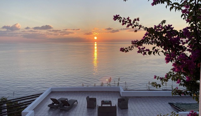 Eolian Villa "Mare" - Floating over the sea in lipari