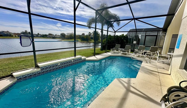 EP1015SEL - 4 bedrooms - 8 guests pool home on a lake