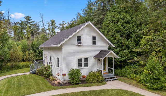 Ephraim Retreat- secluded getaway near village