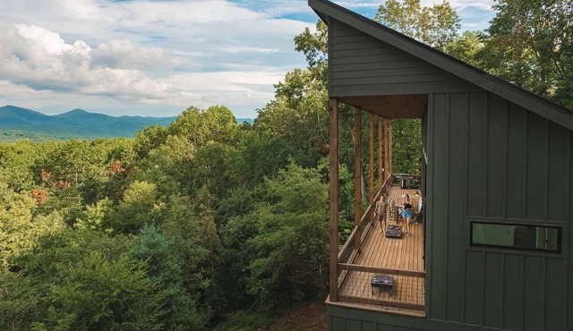 Epic Blue Ridge Views | Luxury Aska Cabin | Hot Tub + Peloton