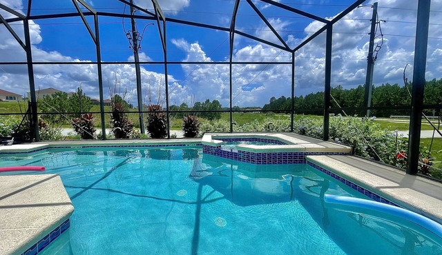 EPIC/DISNEY 20-30MIN - SOUTH-FACING POOL/SPA - HUGE 2800sqft 5BED - GAMES ROOM