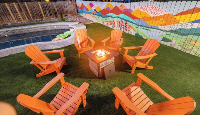 Epic Group Getaway - Pool, Game Room & Attractions