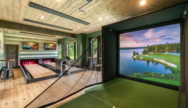 Epic Group Retreat: Grotto Pool, Golf Sim, Bowling