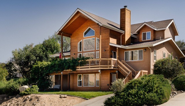 Epic Mountain View. Luxury House on a Hill. River 10 min