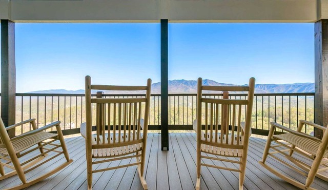 EPIC mtn view ◊ pool table ◊ HotTub ◊ theater ◊ free Dollywood tkt (Paradise Pk)