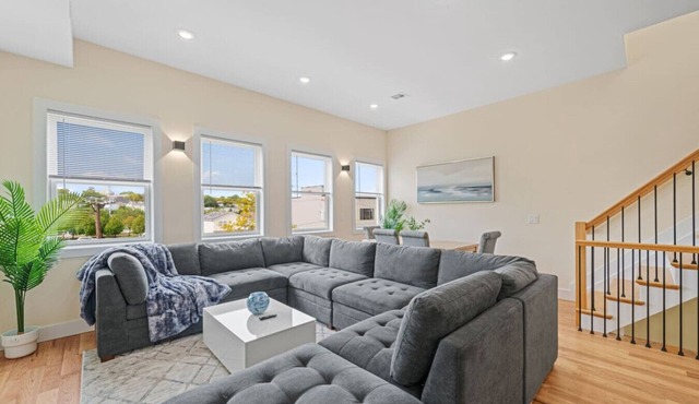 EPIC NYC Retreat | Sleeps 30 w/Rooftop & Gameroom!