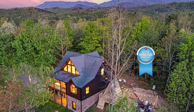 EPIC Outdoor Area*FirePit*HotTub*MtnViews*Secluded