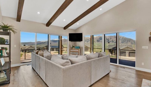 Epic Powder Mountain Retreat w/Private Hot Tub & Views