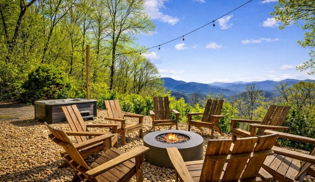 Epic Views, Hot Tub & Sauna - Mountain Retreat