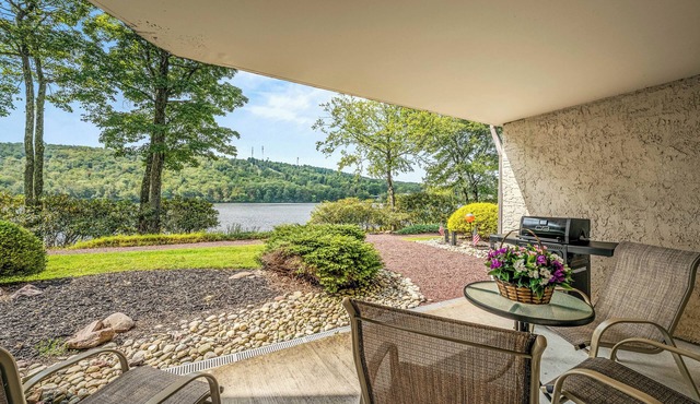 Epic Views & Pool Access! Gem on Big Boulder Lake