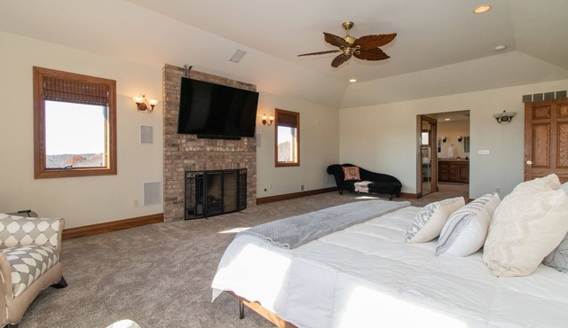 Epiphany Farms Estate Farmhouse Private Master Suite