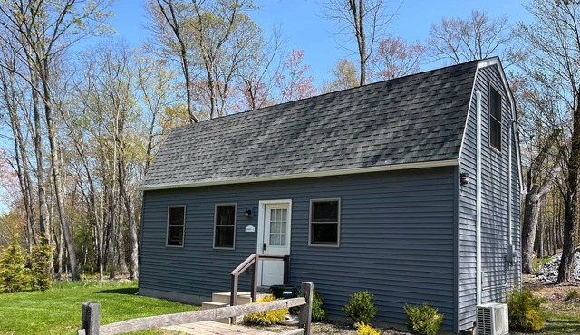 Epply 2 - Lakeside Cabins