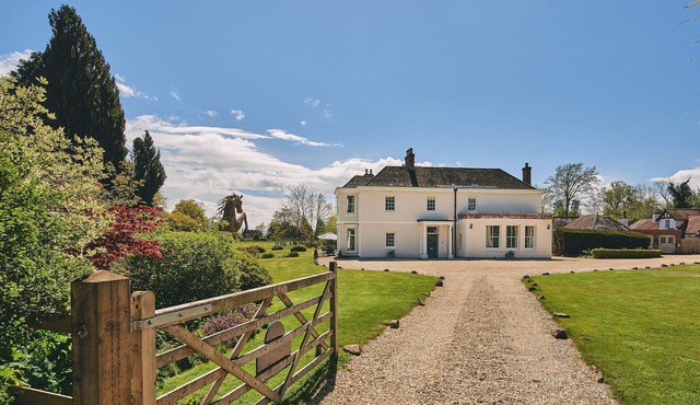 Equestrian Manor - Luxury Cottages