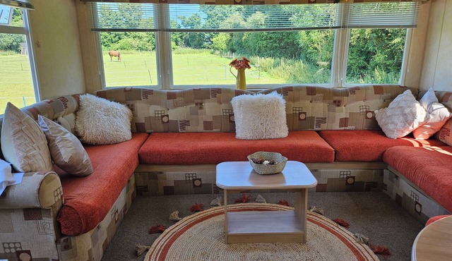 Equestrian Retreat - Sleeps 6 & Bbq