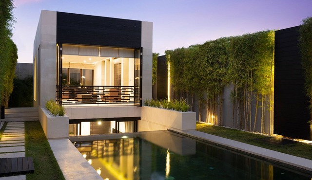eqUILIBRIA SEMINYAK
