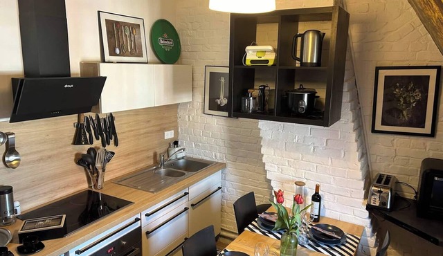 Equilibrium Family House - PEACE