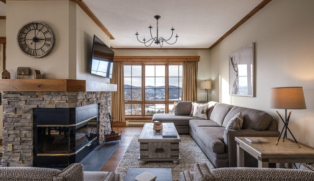 Equinox Condo | Ski-in/Ski-out + Village Walk | Stunning Lake & Mountain View | Pool Access