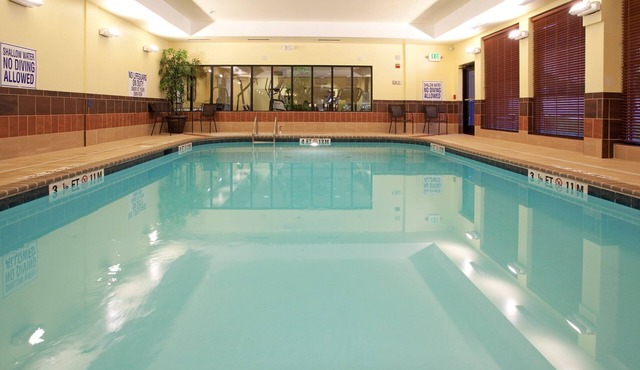Equipped Suite | Less than 1 Mile from USC
