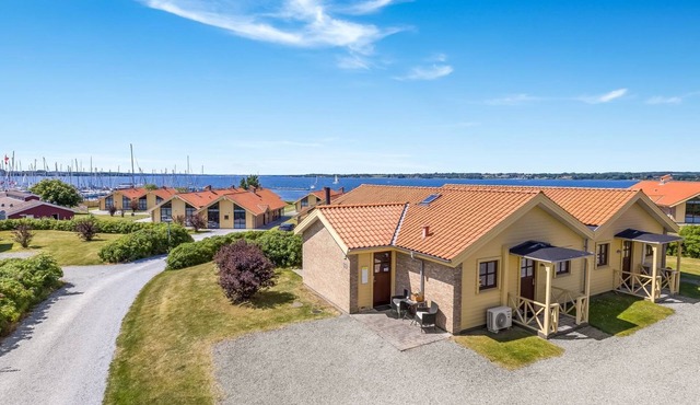 "Era" - 100m from the sea by Interhome