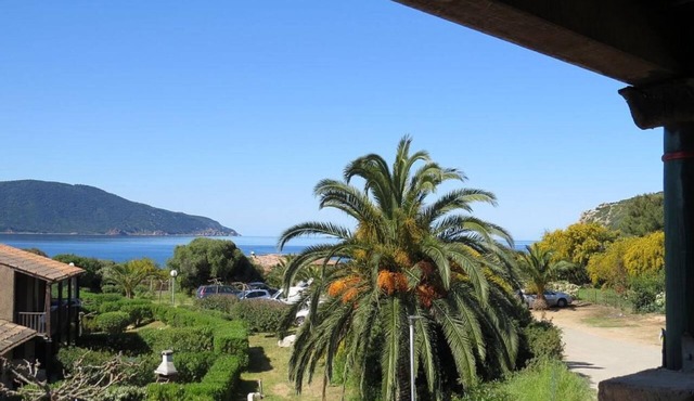 Erbalunga 80m from the Beach – Sea and Mountain View, Private Terrace, Air Conditioning and Wi-Fi