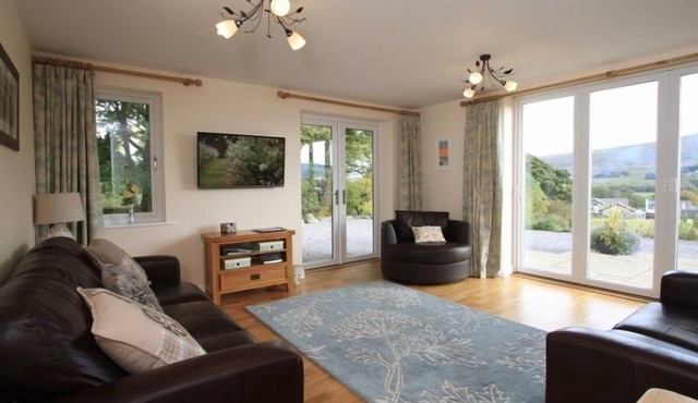 ERIBEL COTTAGE, pet friendly, luxury holiday cottage in Keswick