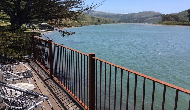 'Erinleigh By The Sea' Waterfront