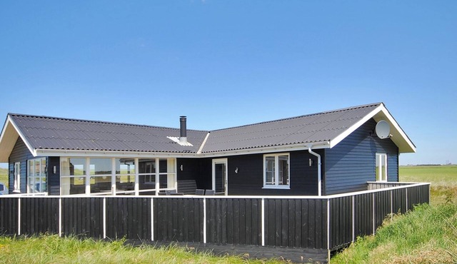 "Ernbiorn" - from the sea by Interhome