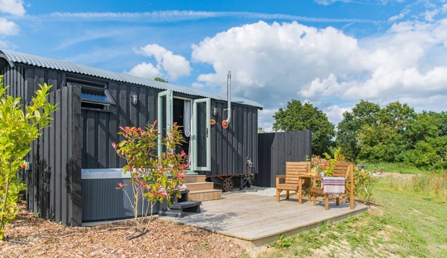 Ernest - a holiday let by Bloom Stays that sleeps 2 guests in 1 bedroom