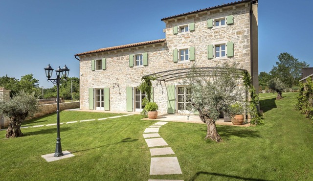 Ernesta by Interhome