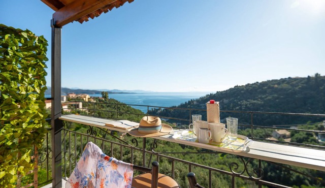 Eros Sea View: Brand new! Comfortable apartment, above Agni