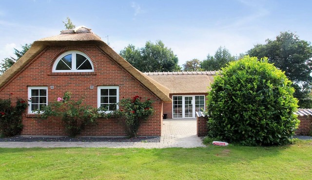 "Erra" - 250m from the sea by Interhome