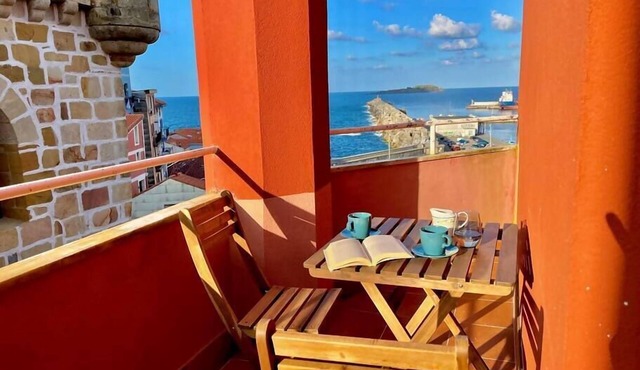 Ertzilla apartament - Sea view.
