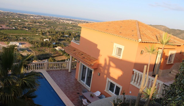 Modern vacation home with fantastic panoramic views in a quiet location