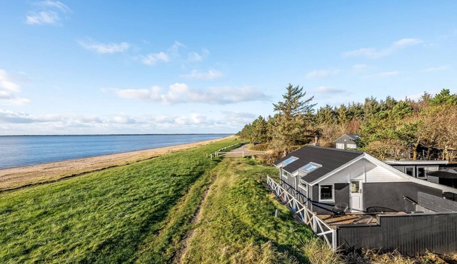 "Esben" - 15m from the sea by Interhome
