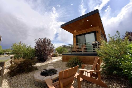 Escalante Escapes Wild Rose- King Escape