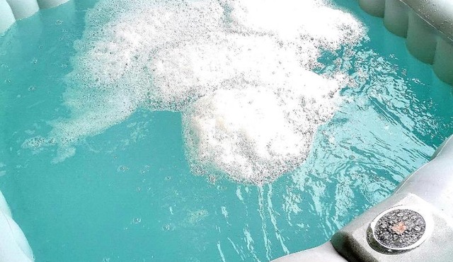 Escale Marine T2 jacuzzi swimming pool