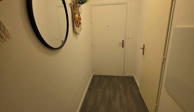 Escale Zen & Loggia: 5 min from the train station (Direct Paris) + Parking