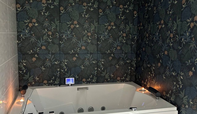 Escapade à 2 Bien Être et Déconnexion ! Jacuzzi Privatif