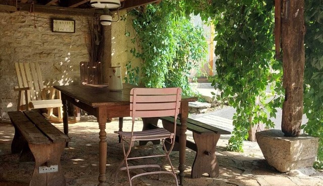 Escapade dans le Jura - calm, nature & conviviality gîte 2 to 10 pers.