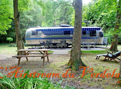 Escapade insolite dans une Airstream vintage en Anjou - FR-1-622-111
