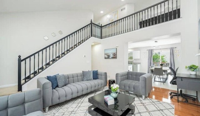 Escape 3BR w/Hot Tub and BBQ