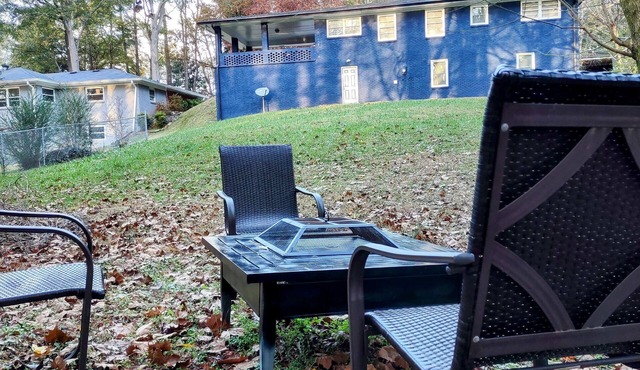 Escape and Entertain near Atlanta's Best! Minutes to Atlanta/Downtown Decatur!n