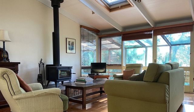 Escape and Unwind at our Pet-Friendly Beach House, Close to Surf, Lake & Forest