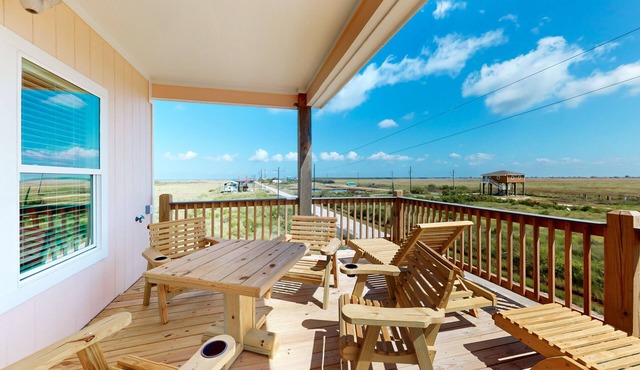 Escape | Bay Views | Family Retreat | Dog Friendly