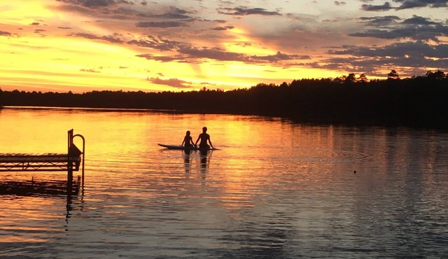 Escape! Beautiful 2 Bdrm Cabin w/2 Bunkhouses- 9 Acres & 275’ of Sandy Lakeshore