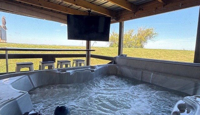 Escape by the bay! Perfect for unplugging, relaxation and regeneration.