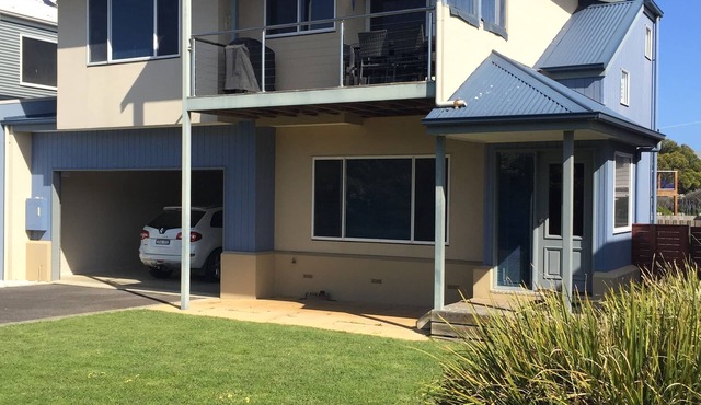 Escape@EIGHT - Smiths Beach