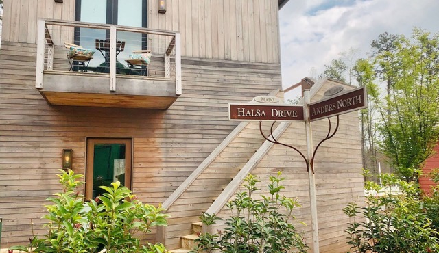 Escape + Enjoy Wellness in Serenbe - Pets Welcome + Golf Cart