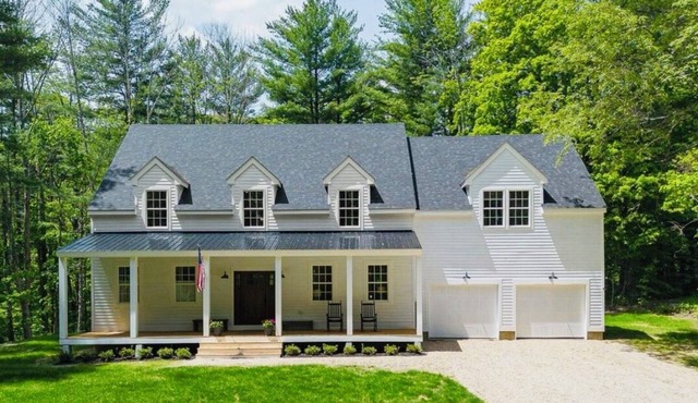 Escape & Explore! NEW Beautiful Berkshires Farmhouse