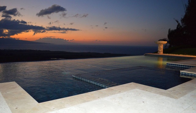 Escape from Reality.180 Degree View, Pool, Hot-Tub, Privacy. Permitted